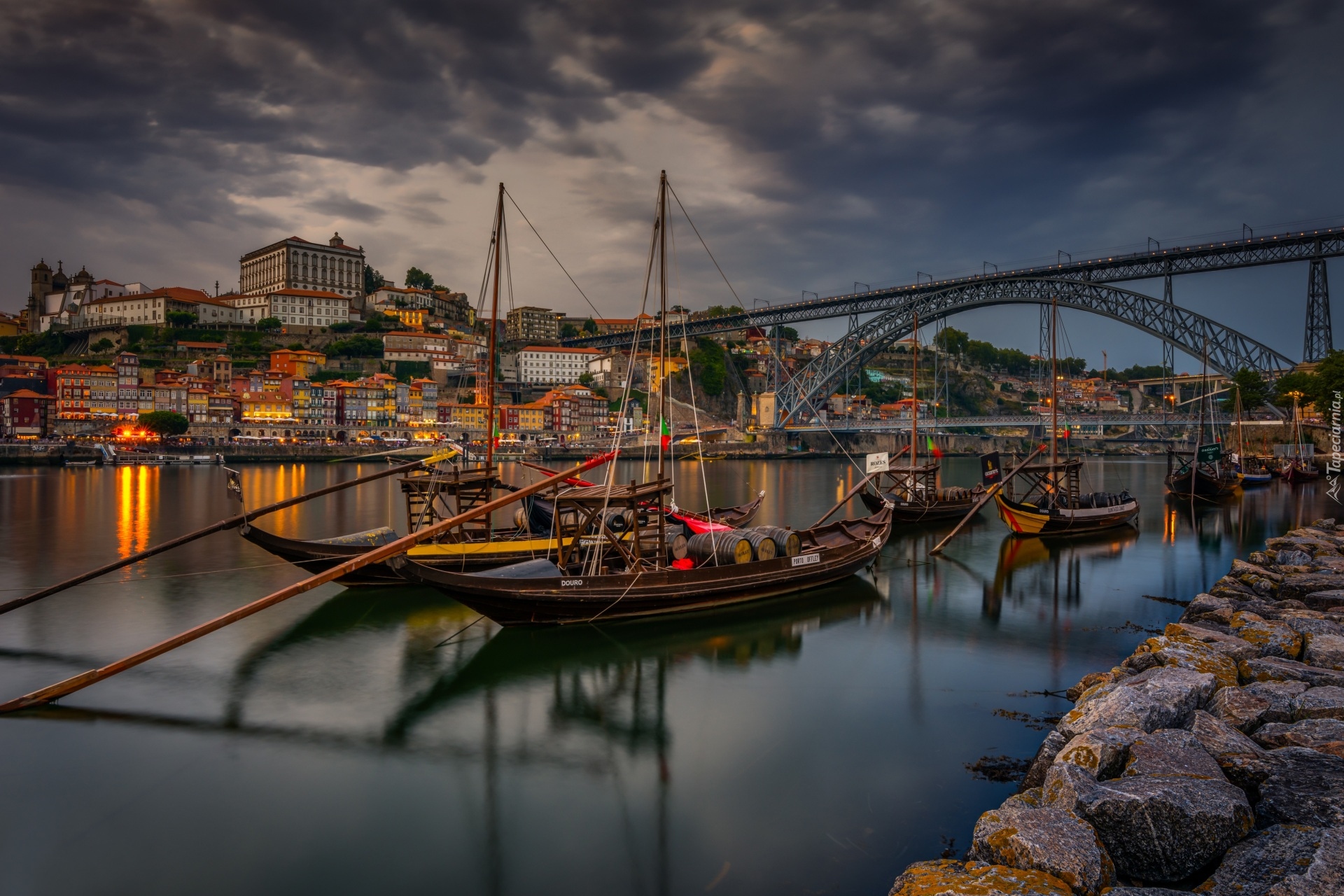 Portugalia, Porto, Rzeka Duero, Łodzie, Most Ponte Dom Luís I, Domy
