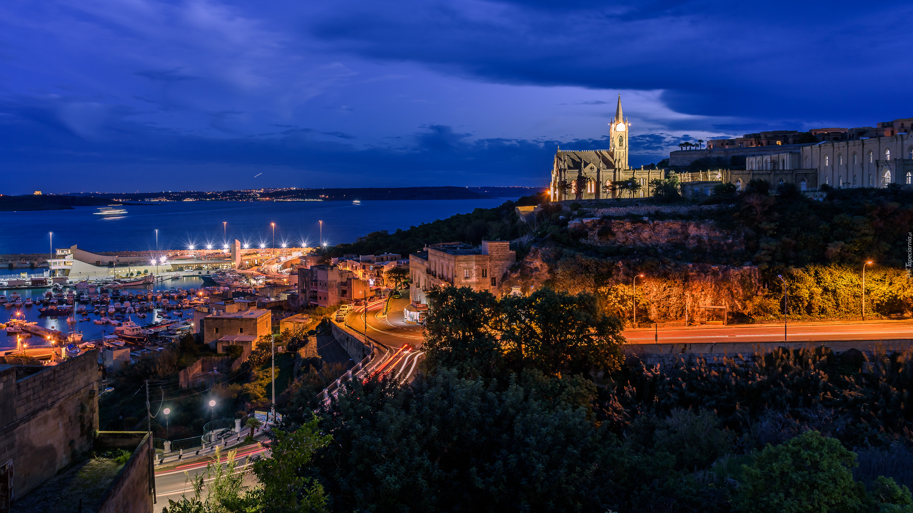 Miasto, Noc, Zatoka, Oświetlone, Ulice, Kościół Our lady of Lourdes, Mgarr, Wyspa Gozo, Malta