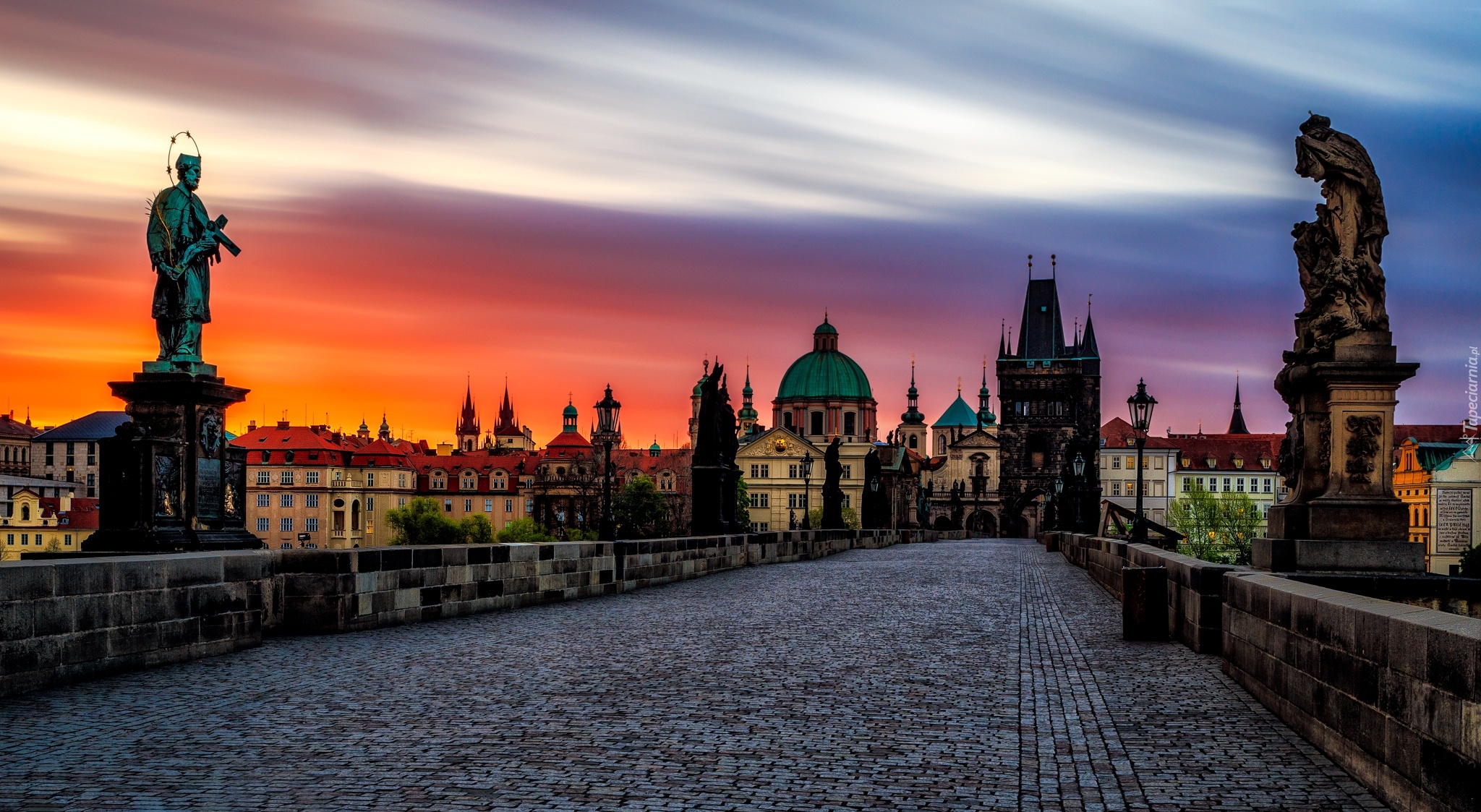 Czechy, Praga, Most Karola, Figury, Zabytki, Wschód słońca
