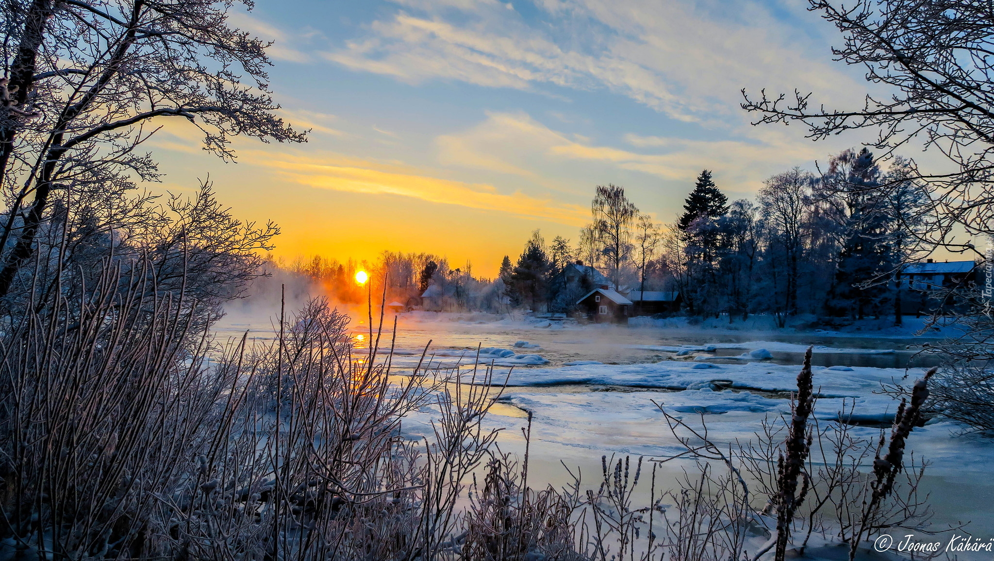 Zima, Rzeka, Domy, Oszronione, Drzewa, Wschód słońca, Siikakoski, Kotka, Finlandia