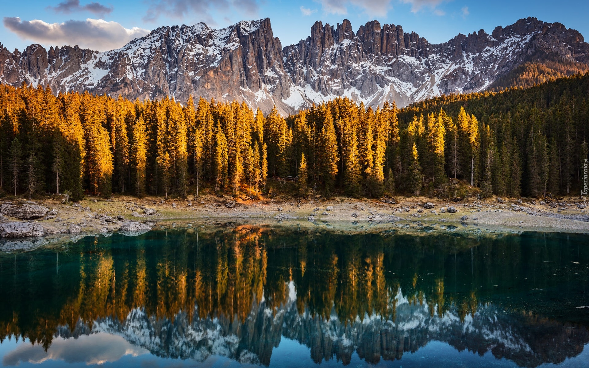 Las, Drzewa, Jesień, Góry, Jezioro, Karersee, Lago di Carezza, Góry, Alpy, Dolomity, Odbicie, Włochy