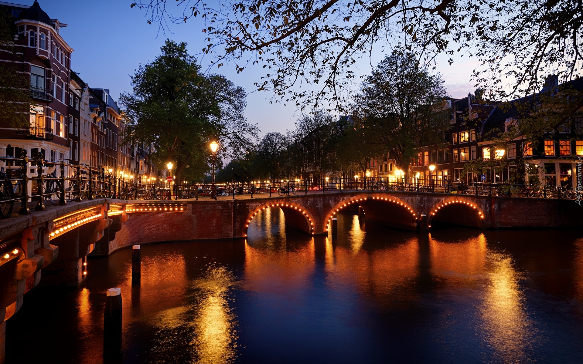 Holandia, Amsterdam, Latarnie, Most, Kanał