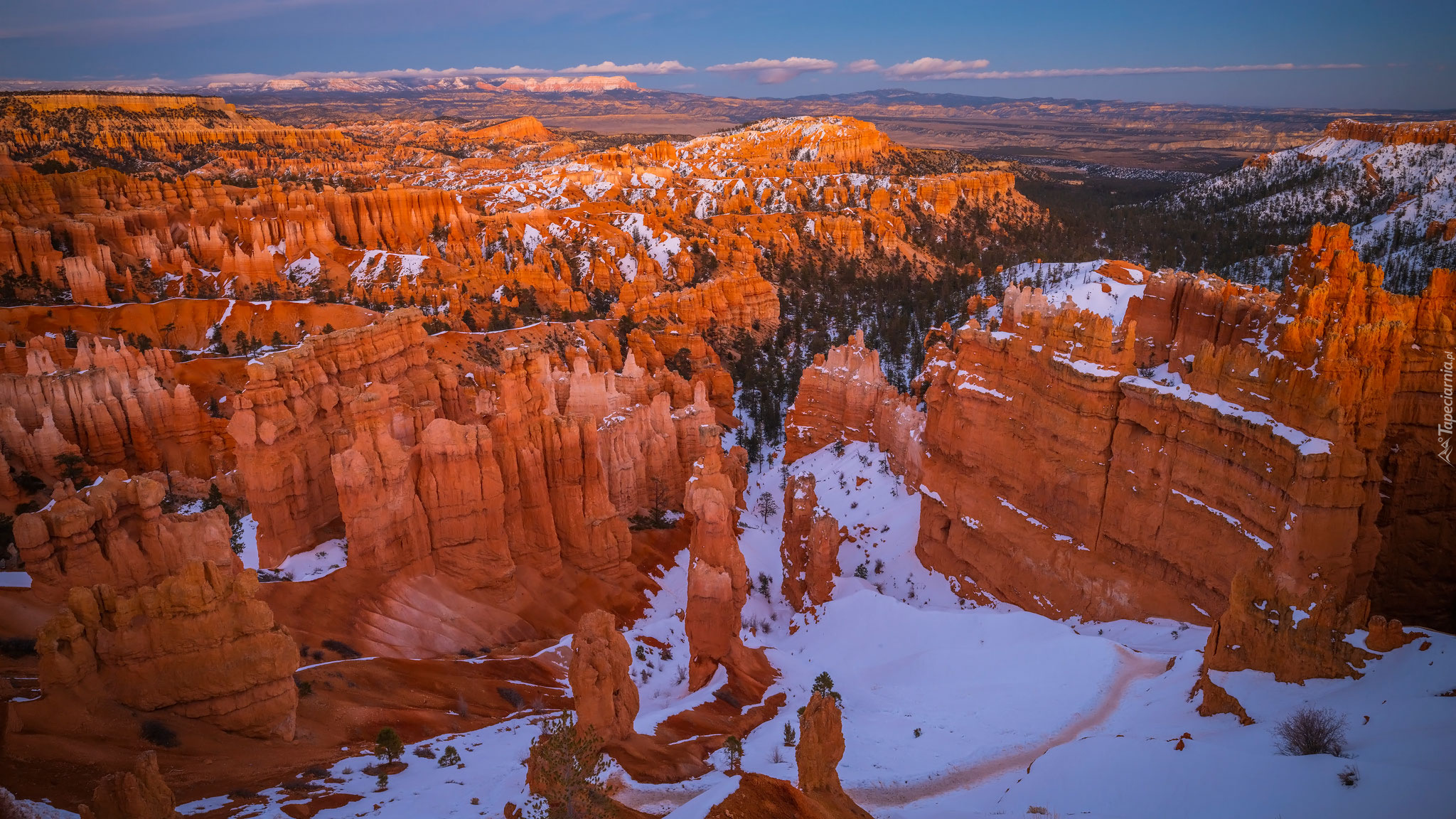 Zima, Skały, Park Narodowy Bryce Canyon, Stan Utah, Stany Zjednoczone