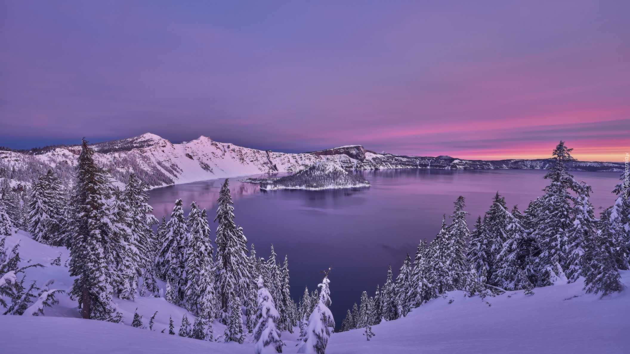 Stany Zjednoczone, Oregon, Park Narodowy Jeziora Kraterowego, Jezioro Kraterowe, Zima, Śnieg, Drzewa