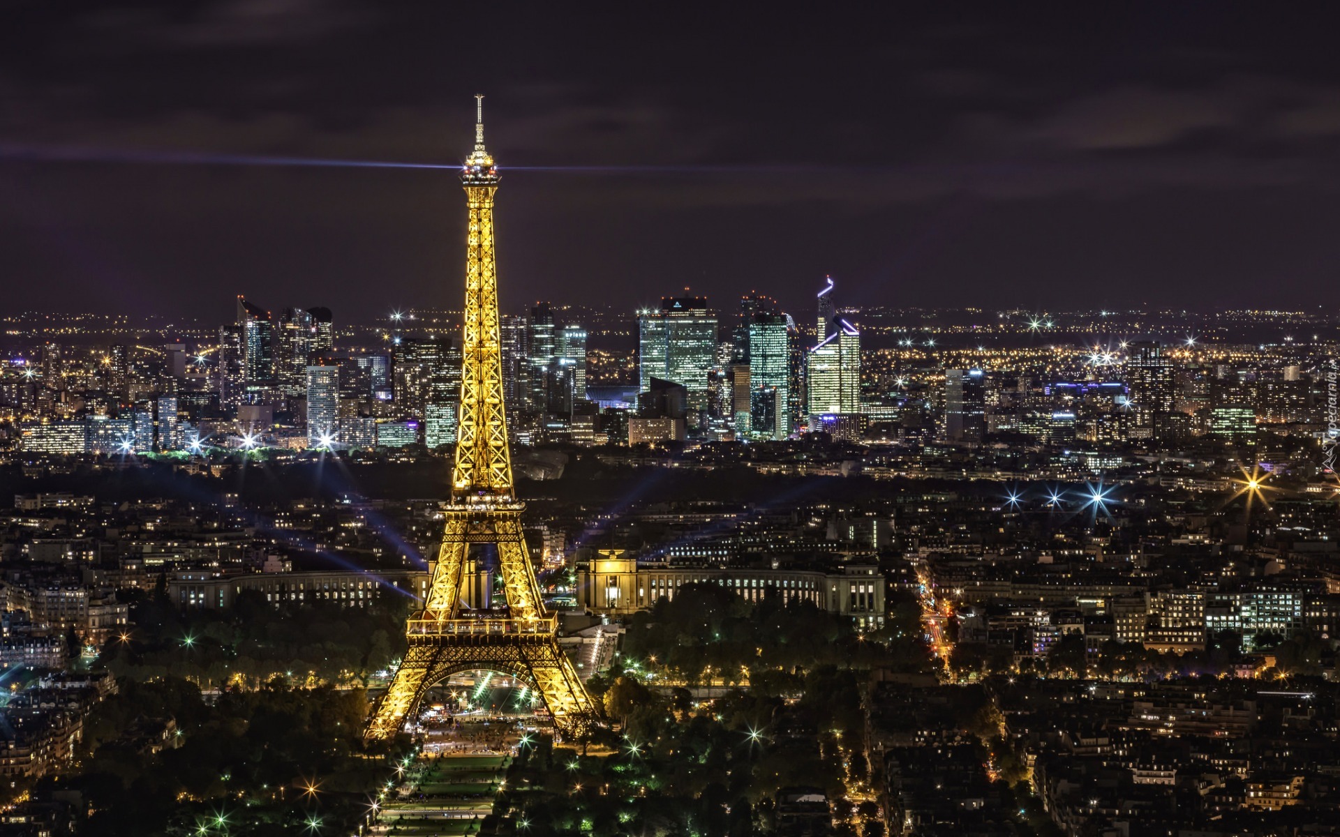 Paryż, Wieża Eiffla, Noc, Z lotu ptaka
