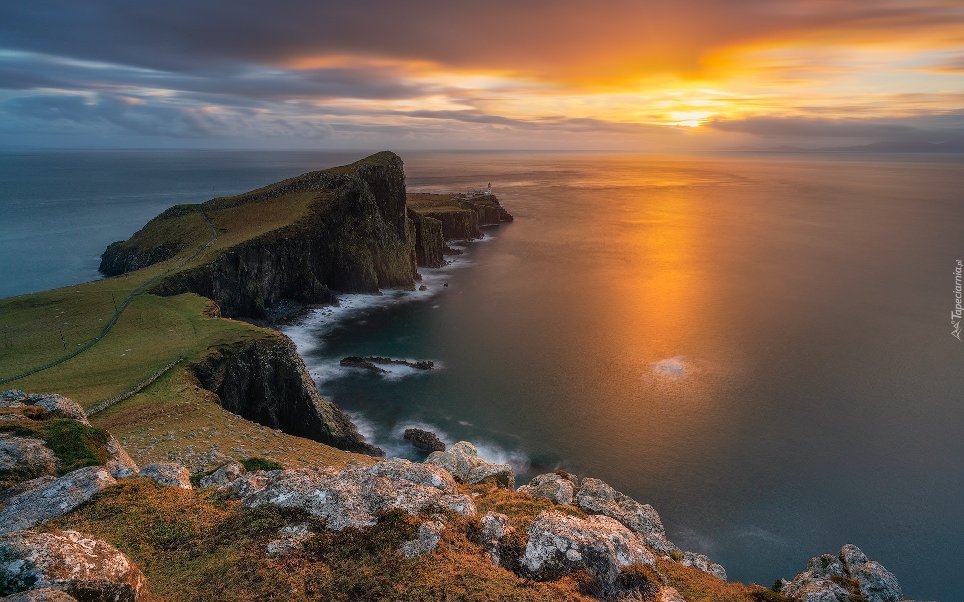 Wybrzeże, Morze Szkockie, Skały, Wyspa Skye, Latarnia morska, Neist Point Lighthouse, Półwysep Duirinish, Szkocja
