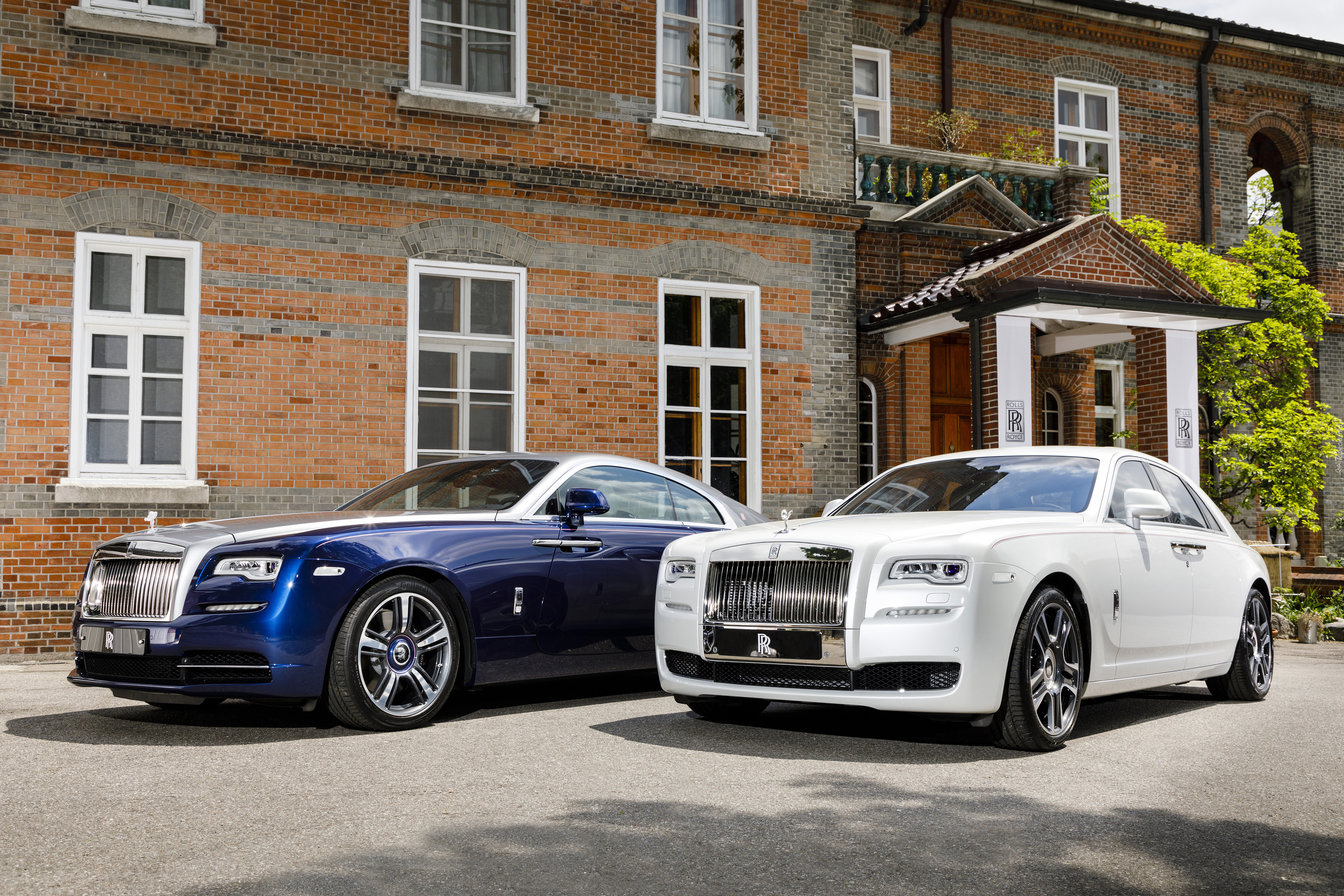 Niebieski, Rolls-Royce Ghost, Biały, Rolls-Royce Wraith, Budynek