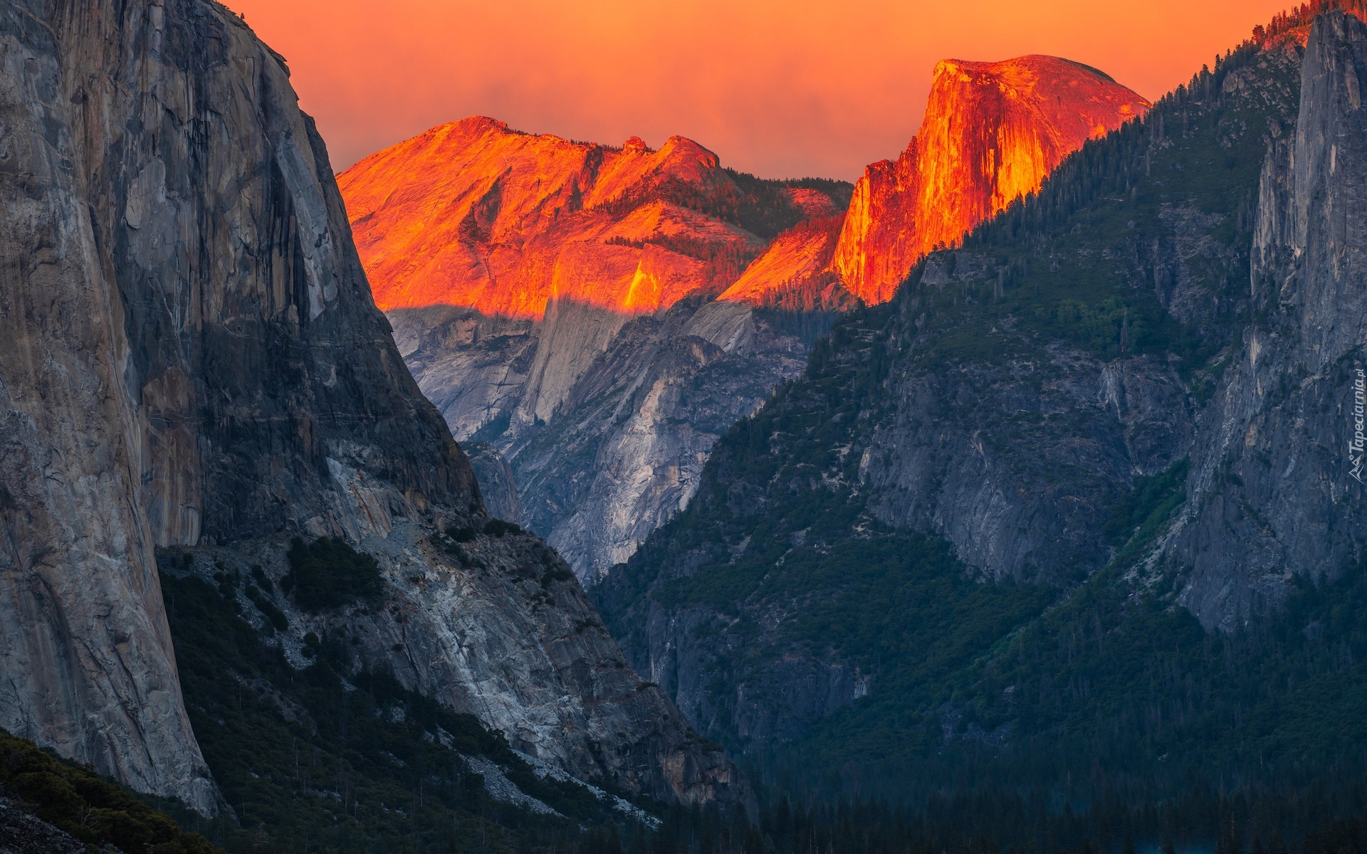 Park Narodowy Yosemite, Góry, Rozświetlone, Szczyty, Góra, Half Dome, Skały, Zachód słońca, Kalifornia, Stany Zjednoczone