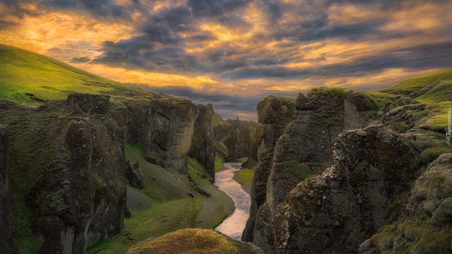 Skały, Góry, Kanion Fjadrargljufur, Rzeka Fjadra, Islandia