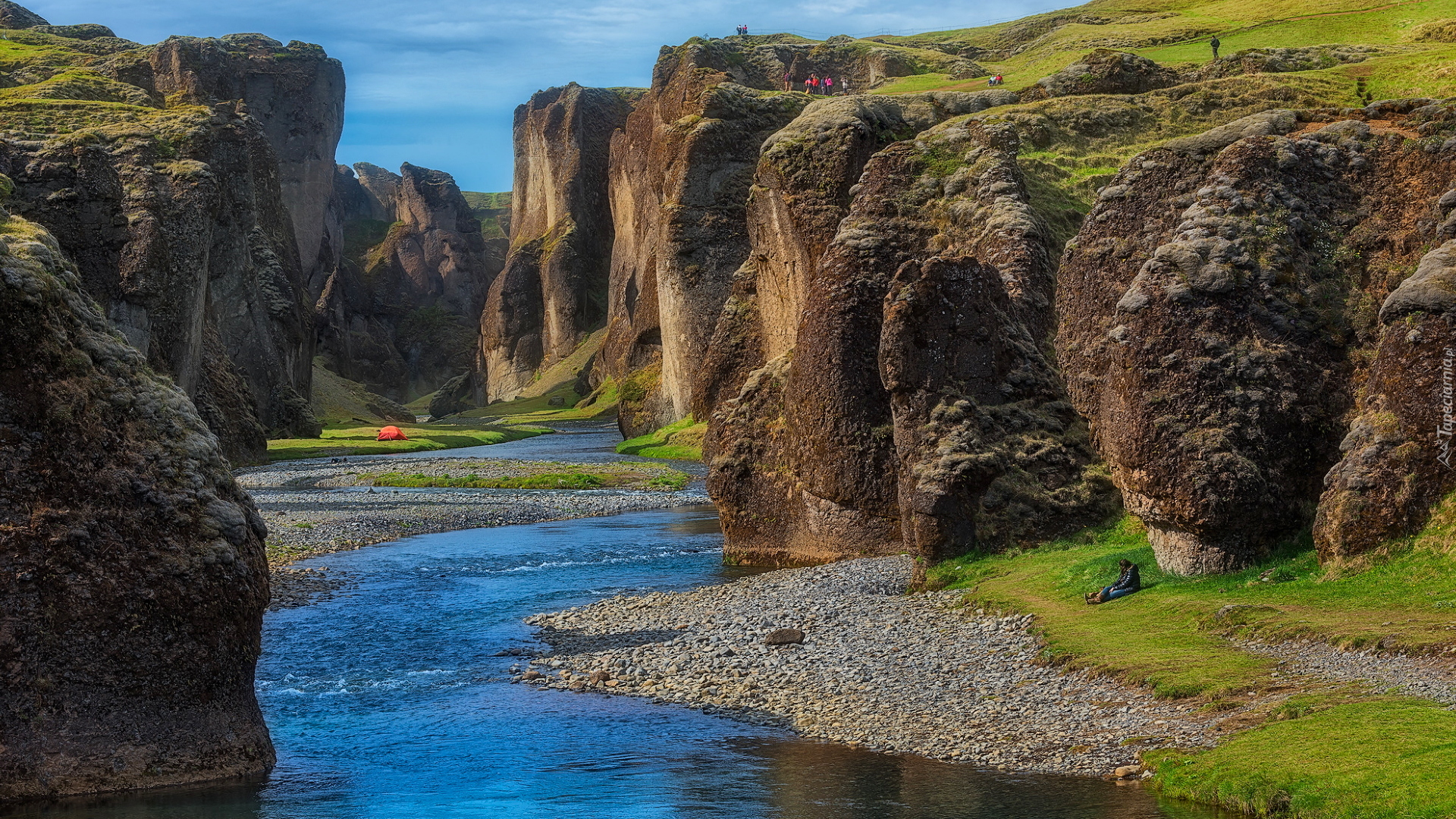 Skały, Kanion Fjadrargljufur, Rzeka Fjadra, Islandia