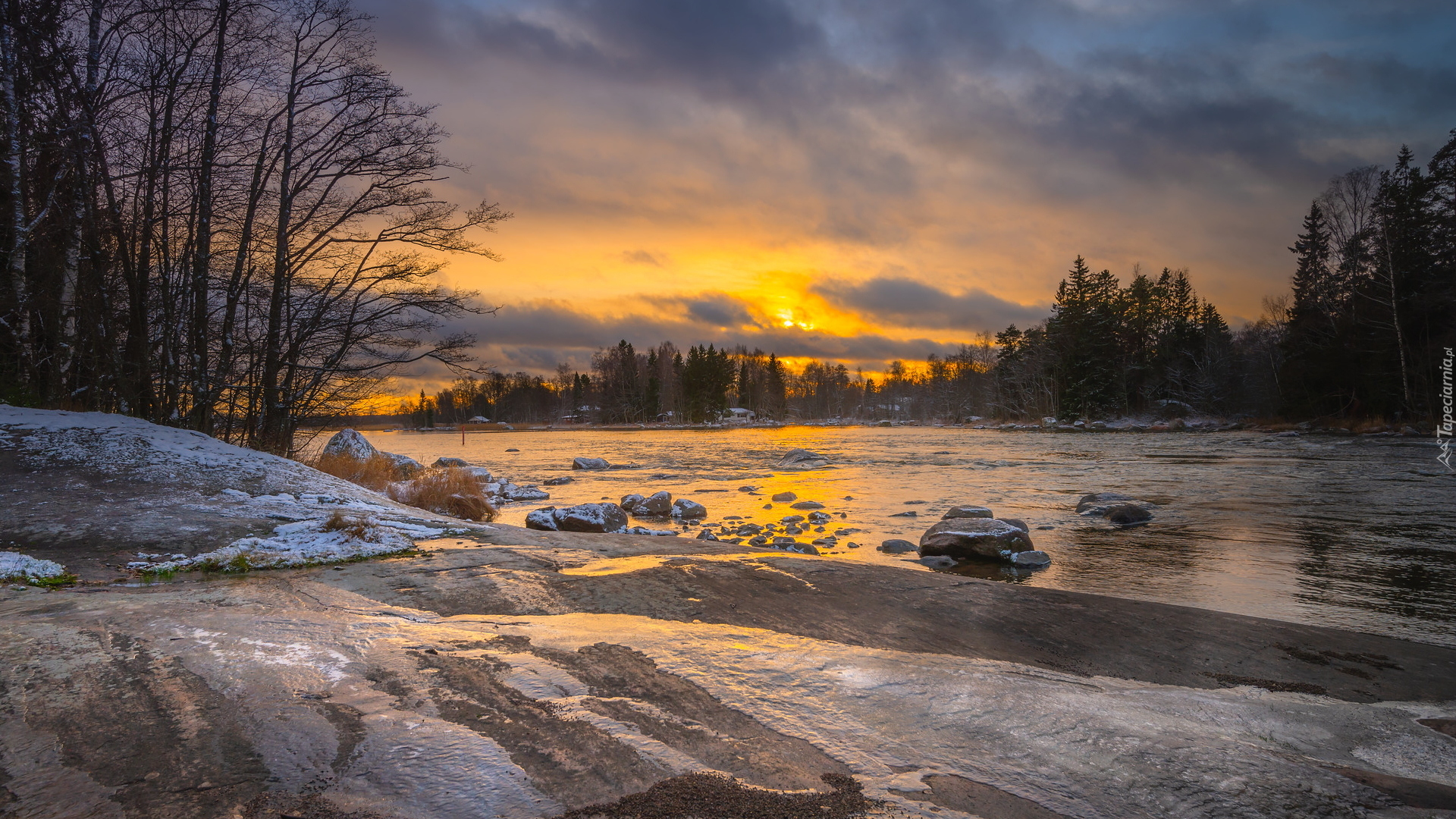 Rzeka Kymijoki, Drzewa, Śnieg, Zachód słońca, Lankila, Finlandia