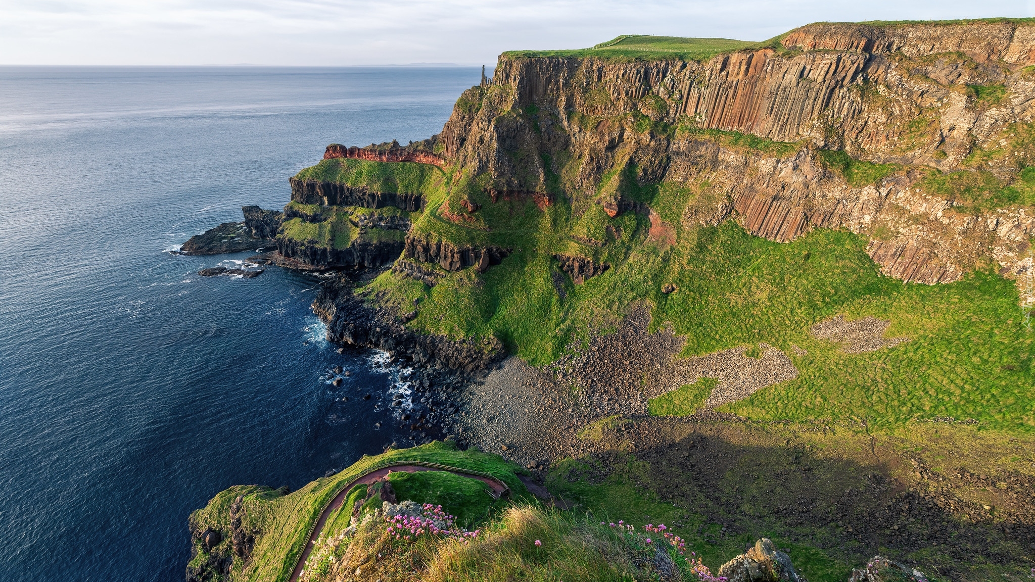 Morze, Wybrzeże, Skały, Klif, The Giants Causeway Cliffs, Hrabstwo Antrim, Irlandia Północna