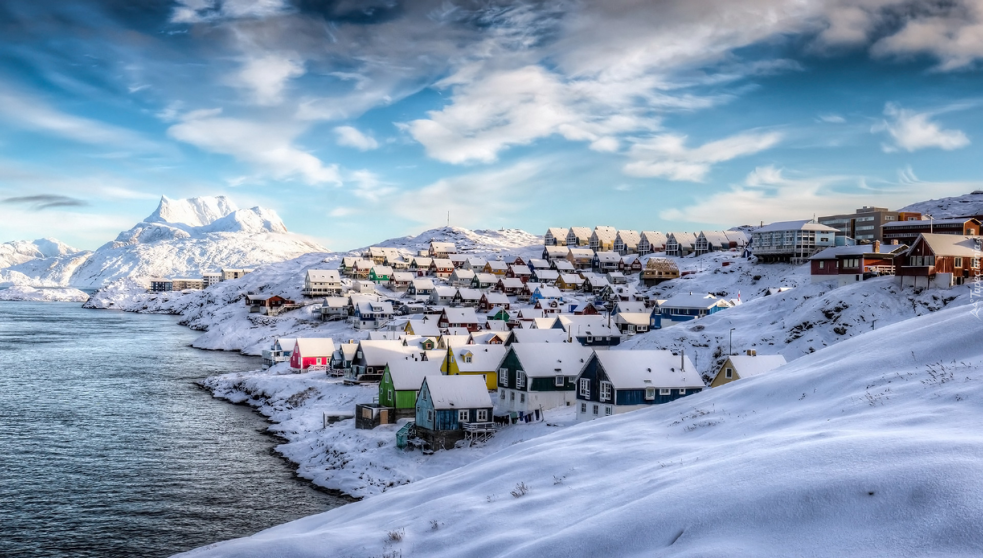 Grenlandia, Cieśnina Davisa, Miasto Nuuk, Zima, Domy, Góry