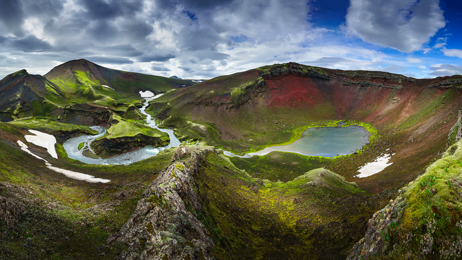 Góry, Chmury, Rzeka, Jeziora, Skały, Roślinność, Rezerwat przyrody, Region Fjallabak, Islandia