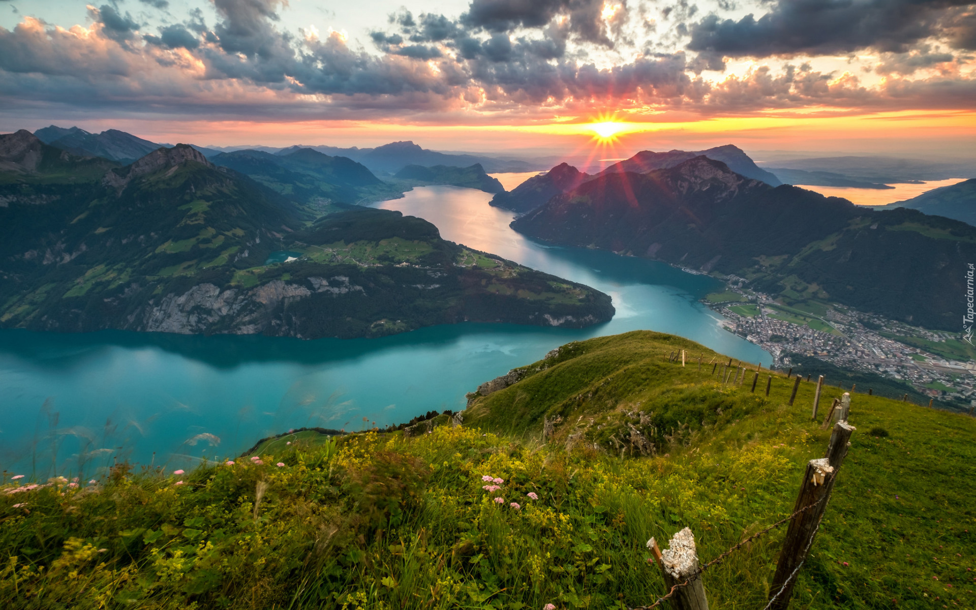 Zachód słońca, Chmury, Góry, Alpy Szwajcarskie, Jezioro Czterech Kantonów, Roślinność, Szwajcaria