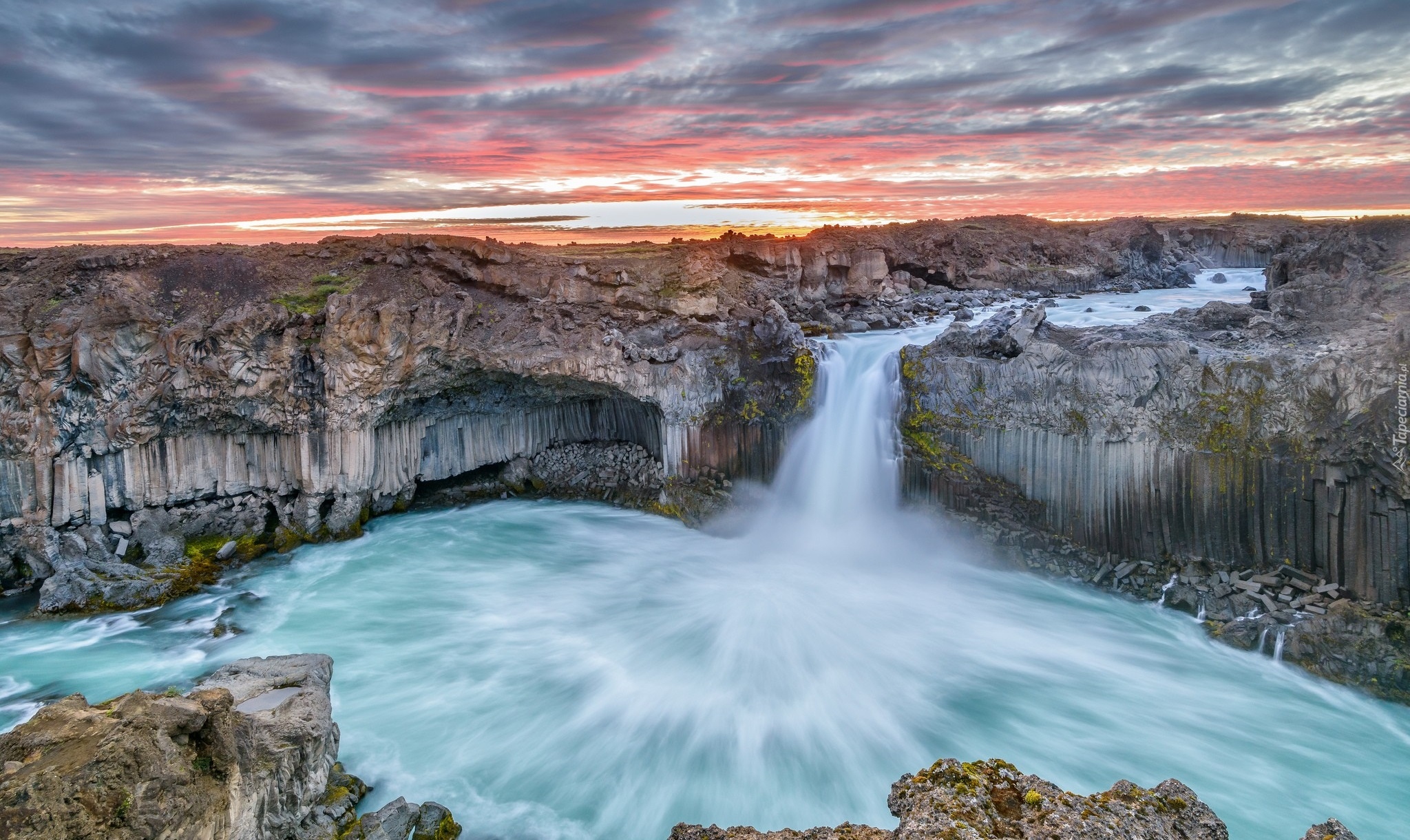 Islandia, Wodospad Aldeyjarfoss, Rzeka Skjlfandafljt, Skały