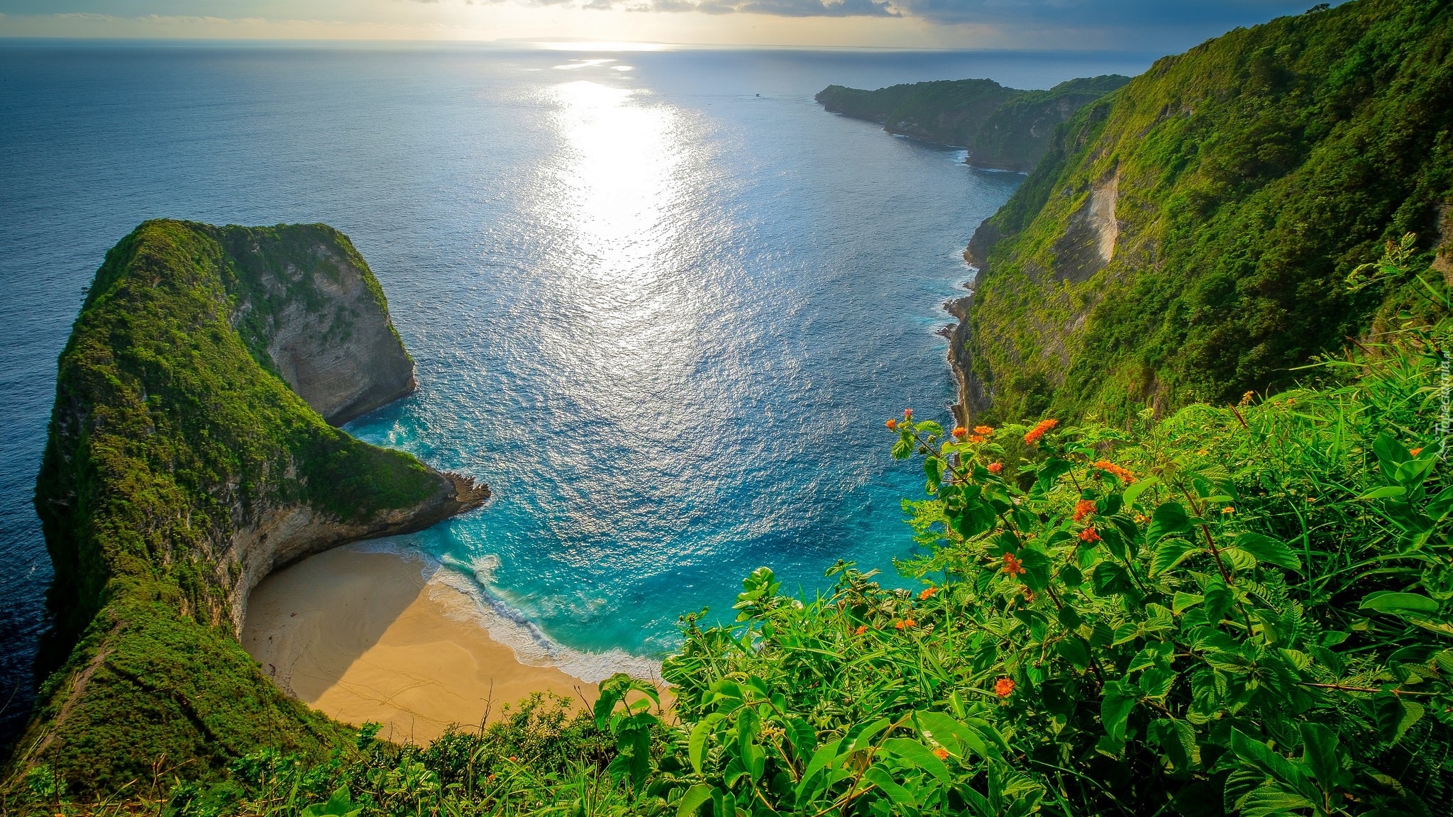 Morze, Wybrzeże, Skały, Plaża, Roślinność, Wyspa Nusa Penida, Prowincja Bali, Indonezja