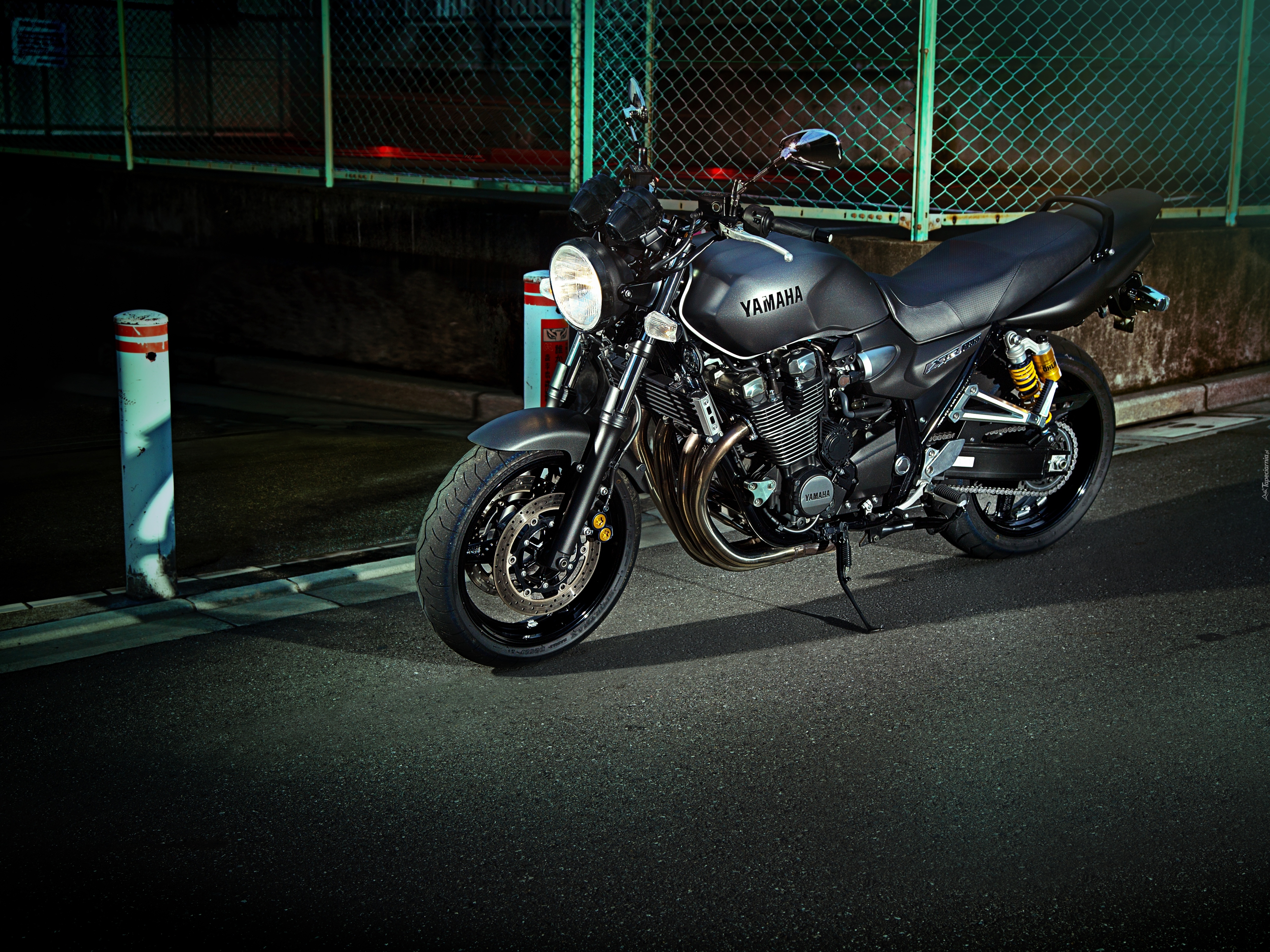 Motocykl, Yamaha XJR1300, 2014