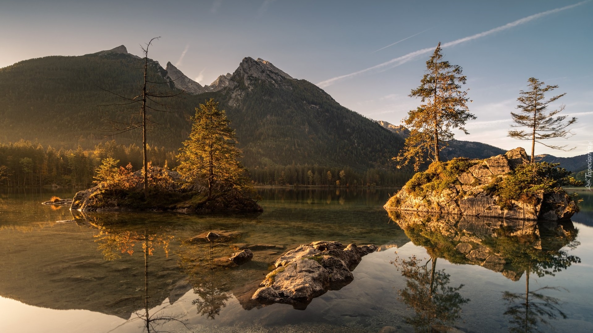 Jezioro Hintersee, Skały, Drzewa, Góry Alpy, Bawaria, Niemcy