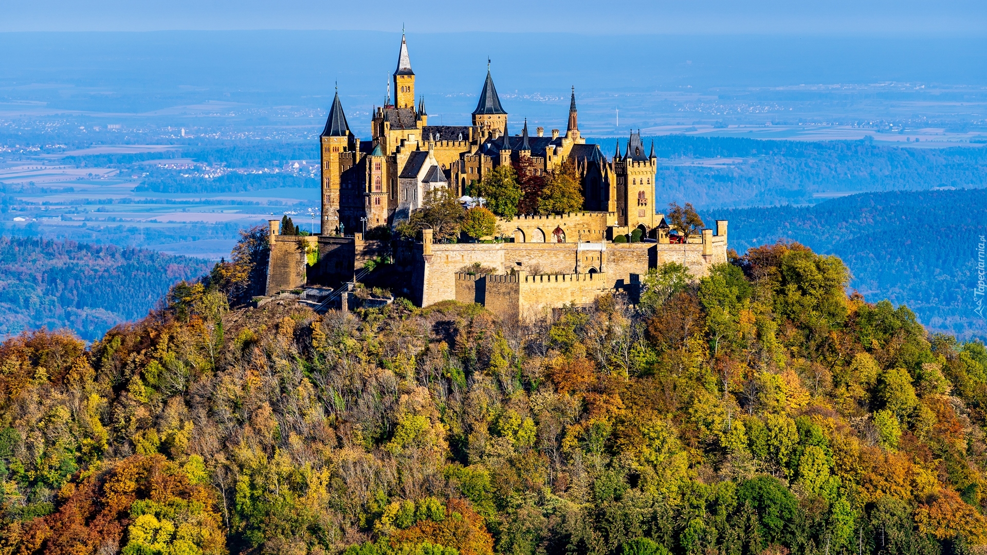 Góra Hohenzollern, Zamek Hohenzollern, Drzewa, Wzgórze, Badenia-Wirtembergia, Niemcy
