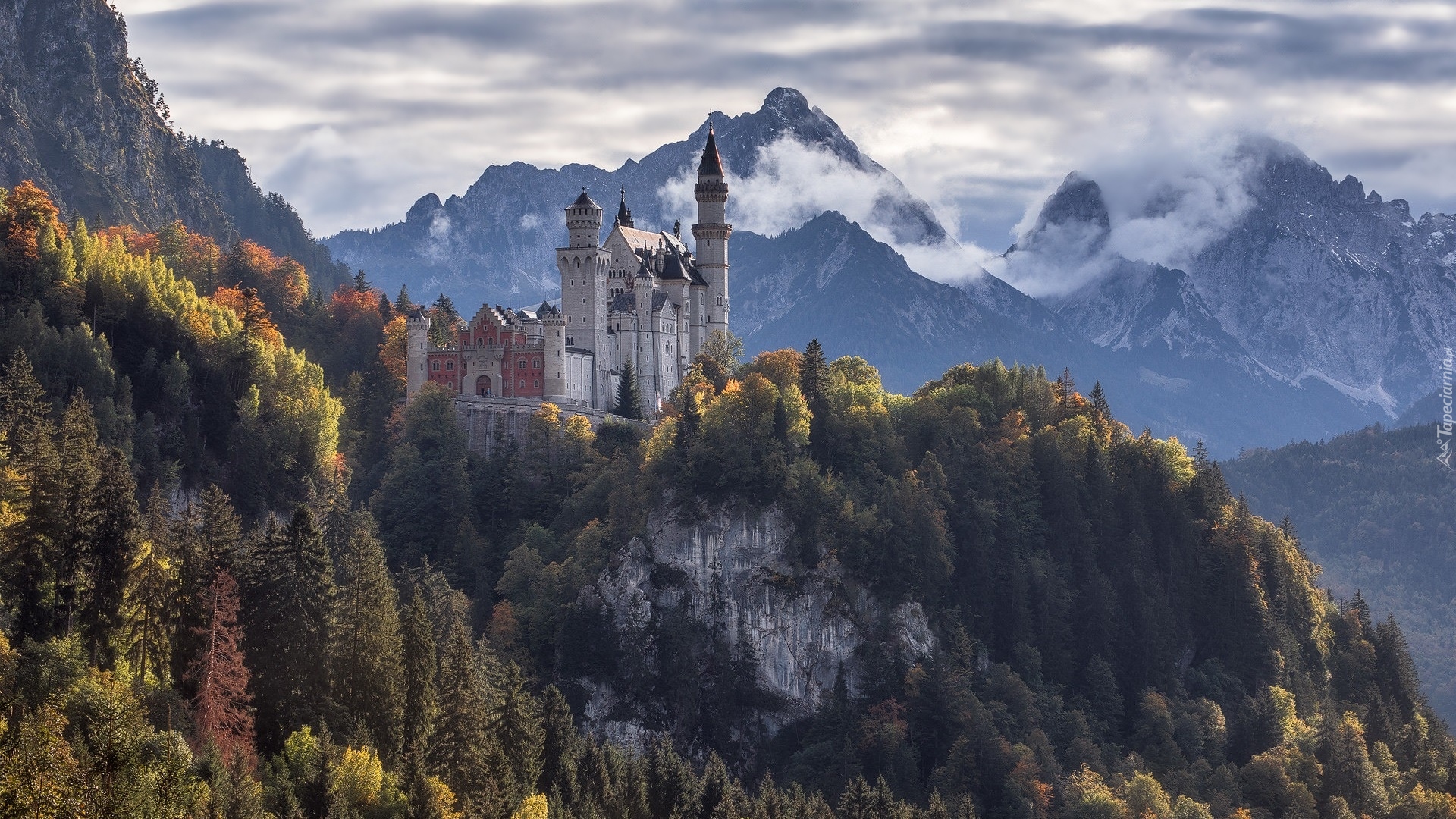 Zamek Neuschwanstein, Góry, Drzewa, Bawaria, Niemcy