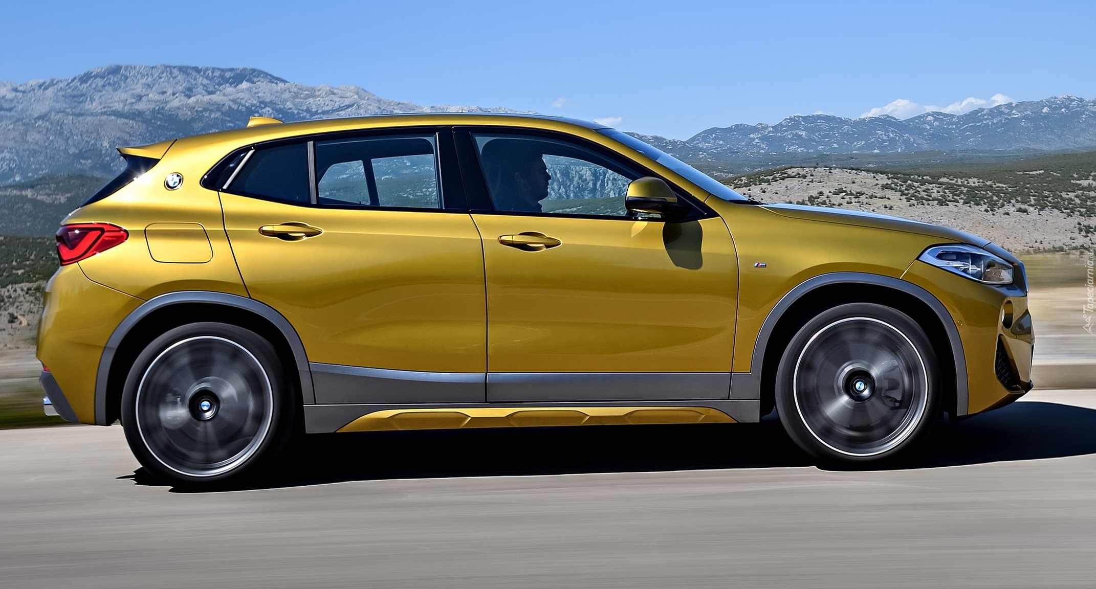Żółte, BMW X2, 2018, Bok