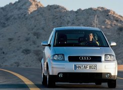 Audi A2, Przód