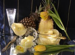 Ananasy, Tulipany, Naczynia