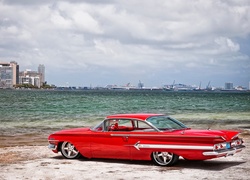 Czerwony, Chevrolet Impala, Morze