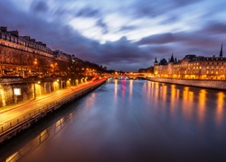 Domy, Rzeka, Paryż, Francja