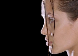 Angelina Jolie, profil twarzy