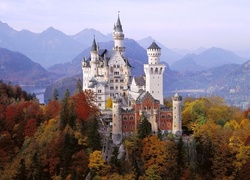 Niemcy, Bawaria, Zamek Neuschwanstein, Skały, Drzewa