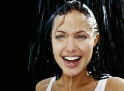 Angelina Jolie, mokre włosy