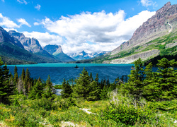Stany Zjednoczone, Stan Montana,  Park Narodowy Glacier, Jezioro Saint Mary Lake, Góry