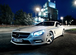 Mercedes, Benz, SL500, Noc, Latarnie, Wieżowiec