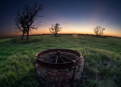 Łąka, Zachód Słońca, Drzewa, Studnia, Koło