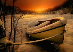 Łódka, Zima, Zachód słońca