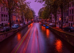 Amsterdam, Kanał, Kamienice, Samochody, Drzewa