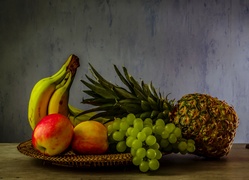Ananas, Winogrona, Jabłka, Banany, Świeca