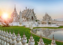 Wschód Słońca, Biała Świątynia, Buddyjska, Wat Rong Khun, Staw, Prowincja Chiang Rai, Tajlandia