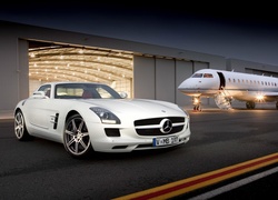 Mercedes, Samolot, Pasażerski, Lotnisko, Hangar