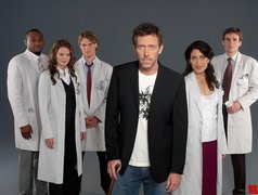 Lekarze, Dr. House, Hugh Laurie