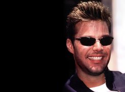 Ricky Martin, Okulary przeciwsłoneczne