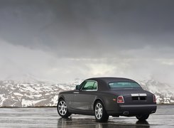 Rolls-Royce Phantom Coupe, Układ, Wydechowy
