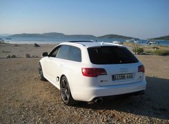 Białe, Audi RS6
