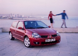 Czerwony Clio 2