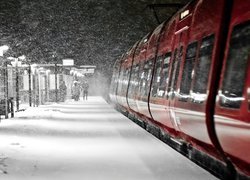 Dworzec, Peron, Pociąg, Śnieżyca