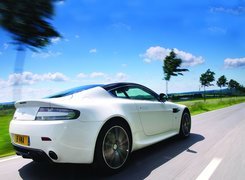 Aston Martin V8 Vantage, Właściwości, Trakcyjne