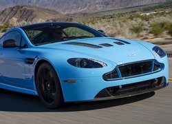 Niebieski, Aston Martin V12 Vantage