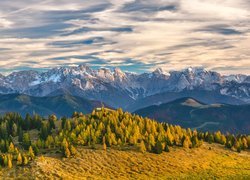 Austriackie Alpy w Karyntii z Alpami Julijskimi w tle